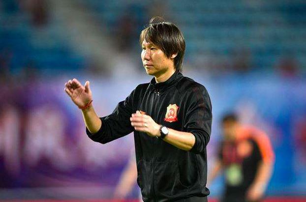 手刃恒大！带升班马杀到上流“老铁”这波操作真的666