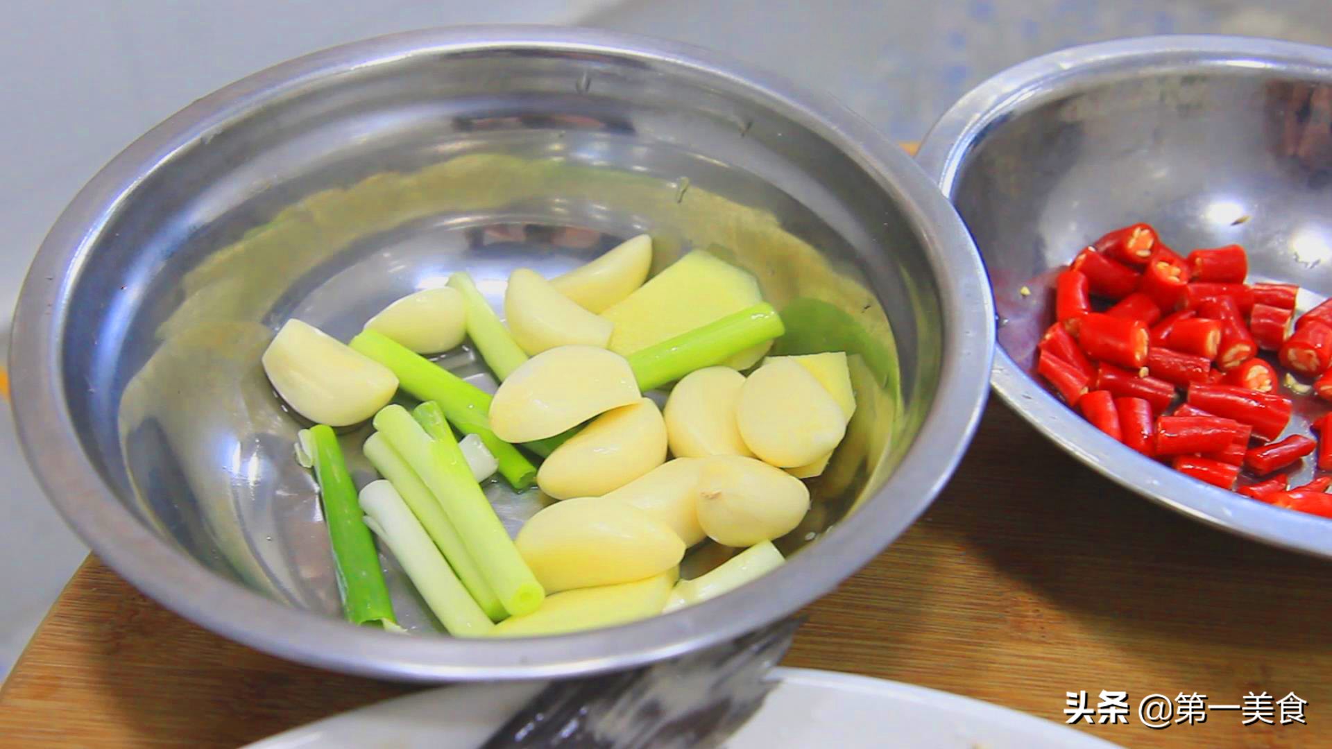 厨师长教红烧鱼头的视频,厨师清炖鱼头的做法