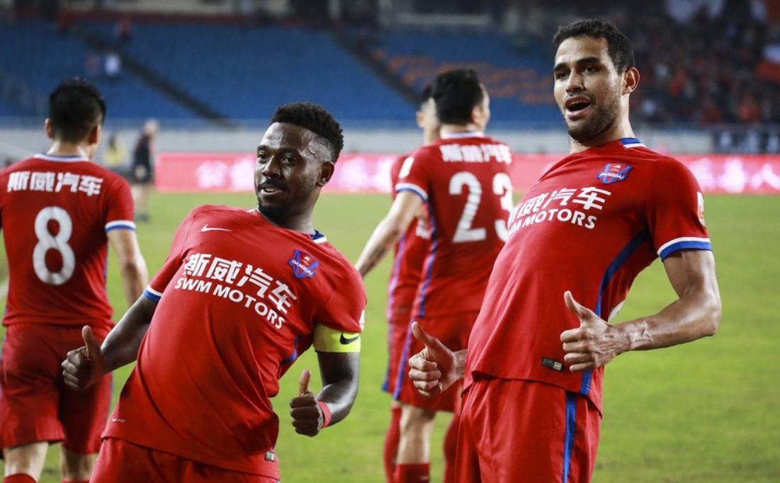 斯威vs上港最新比分,上港对泰达实况