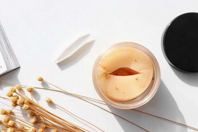 评测御泥坊金桂花眼膜贴，究竟能否改善你的眼角细纹呢