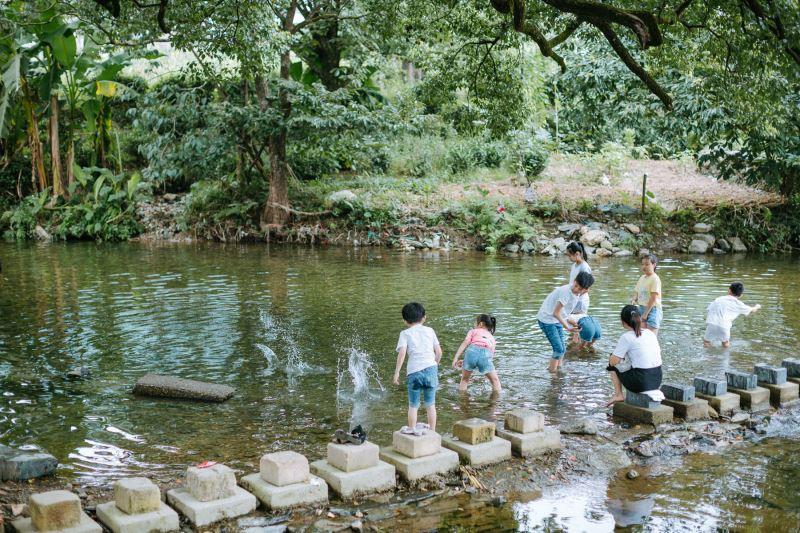 臻选人文度假品牌开山之作,惊艳问世,与月途看尽婺源千面之美