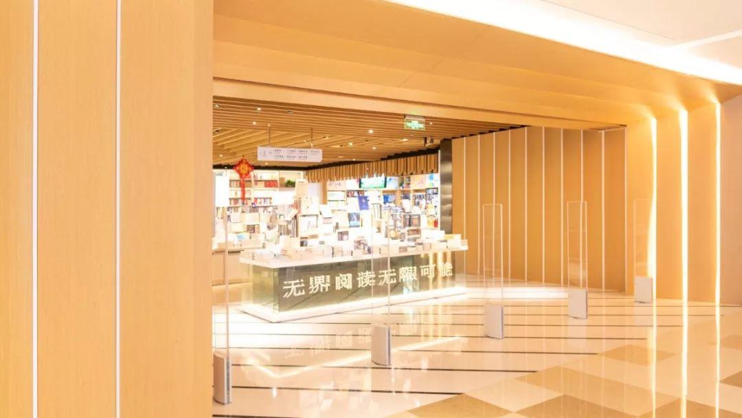 至强扫货攻略!佛山CBD潮玩新地标,女生月购物狂欢!