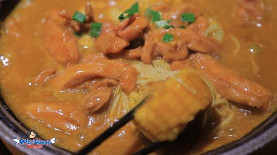 一到饭点店里就坐满了人,一到饭点全是食客