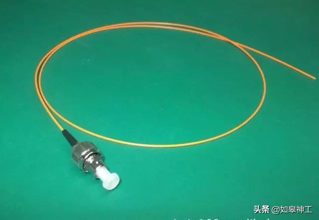 粗光缆和尾纤的正确接法,四芯光缆终端盒尾纤跳线