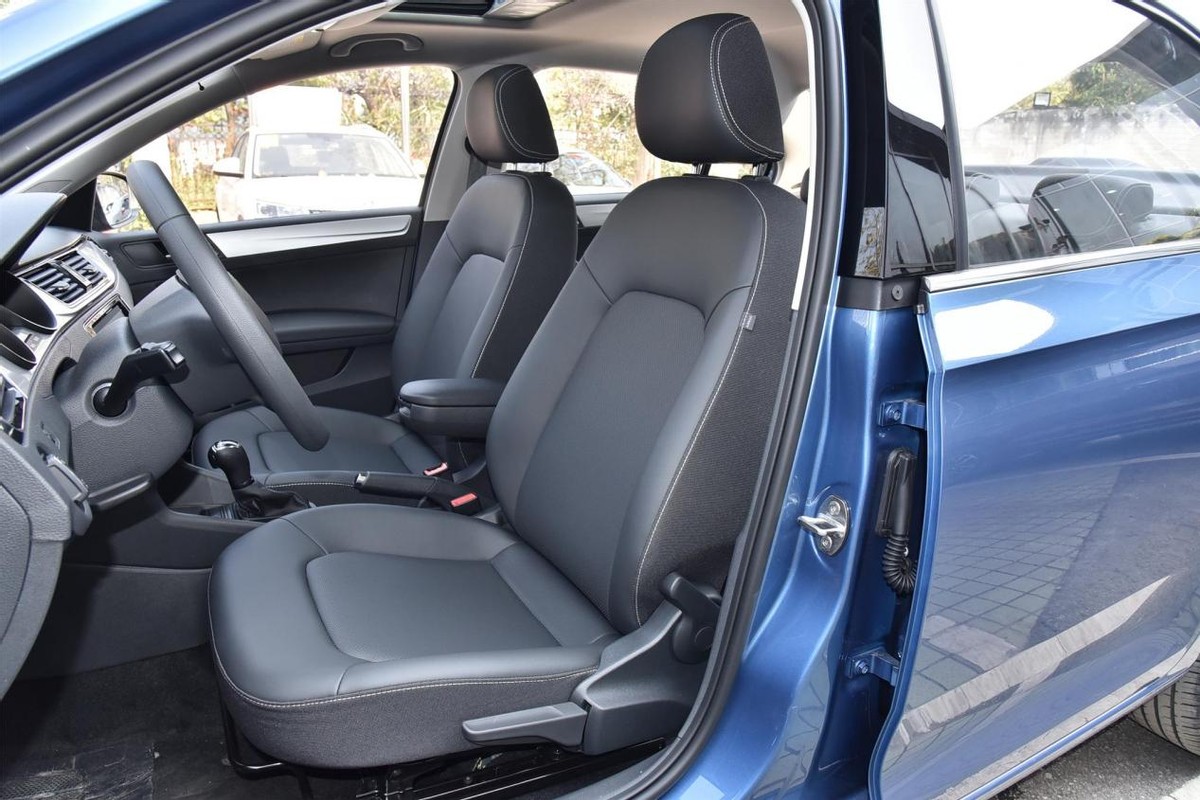 油耗低价格在5万左右的车有哪些,油耗5升左右便宜二手车