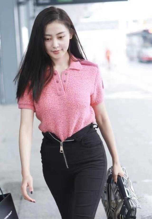 张天爱黑色牛仔裤子,张天爱黑色牛仔裤