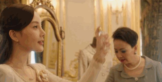 香水的正确喷法持久留香24小时,喷香水时怎么才能让香水留香一天