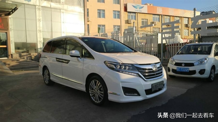 花25万买十年老车值不值,花25万买二手宝马车值吗