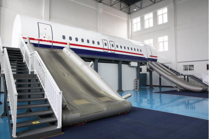 成都航空旅游职业学院中专就业,成都航空旅游职业学校招生