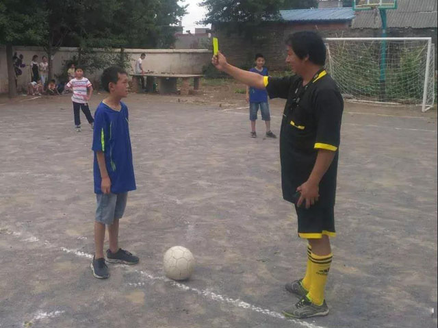 杏坪镇中心小学足球比赛,河南邓州槐树小学足球比赛开幕式