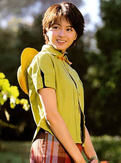 好看的草地拍照技巧,草坪拍照怎么拍出复古感