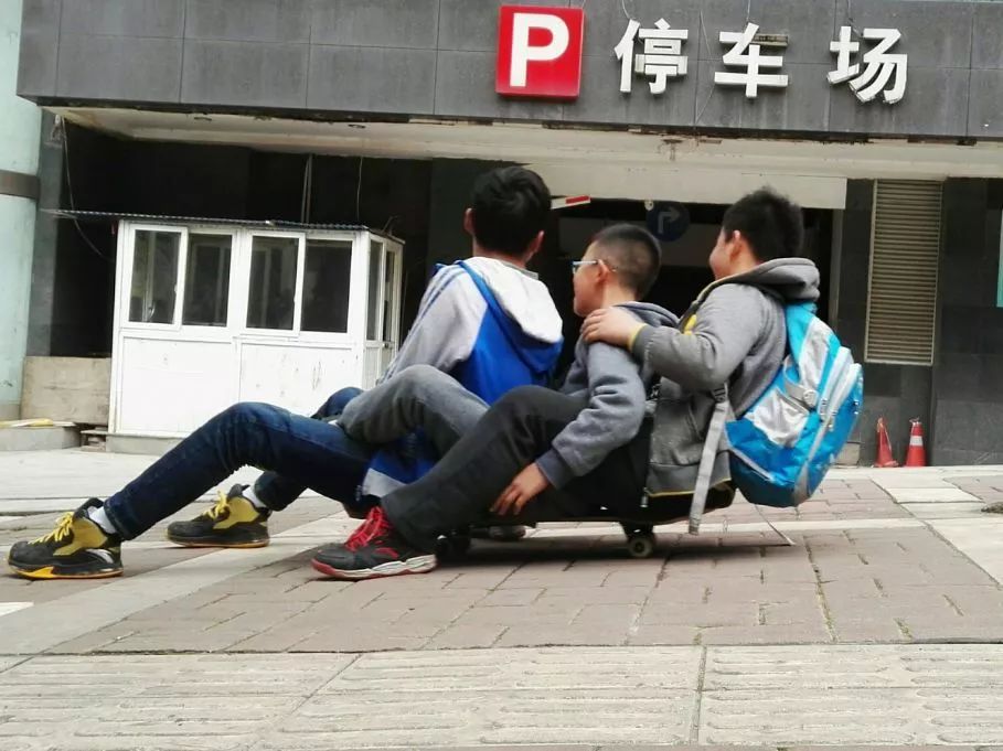 年轻人反感亲戚谈论的话题,年轻人为什么越来越反感亲戚