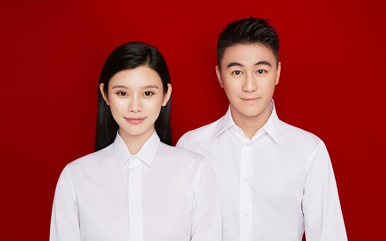 刘烨晒儿时照片,刘烨晒和爱妻安娜九宫格甜蜜合照