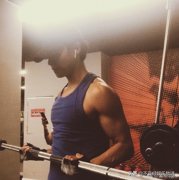 看了这部“俄囧”，我宣布我的新任小墙头诞生了！