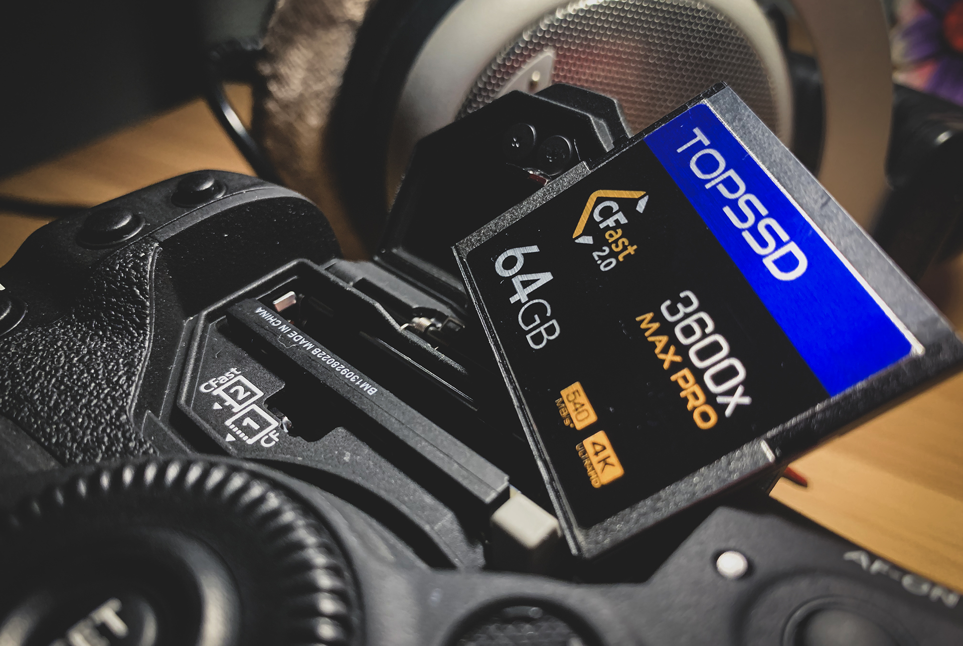 佳能eos1dxmarkiii价格,与佳能1dxmarkii同级别eosr系列