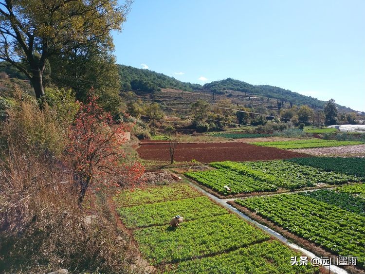 冬日阳光明媚,随走昆明松茂水库周边,遇见小村庄里的老式手工活