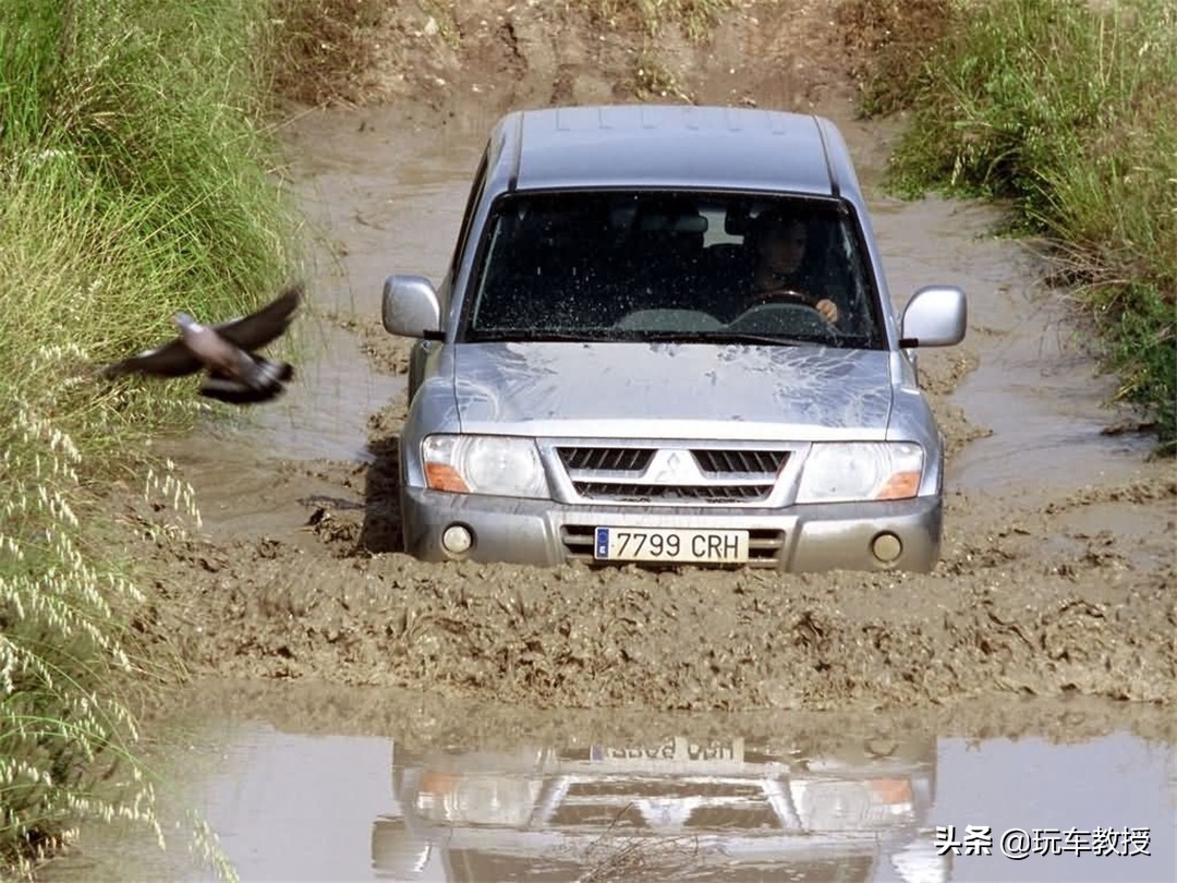 和霸道齐名的车有哪几款,霸道越野车4.0