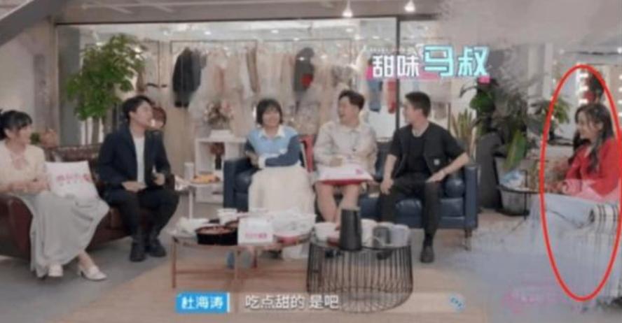 baby戴眼罩,baby鼻梁变化