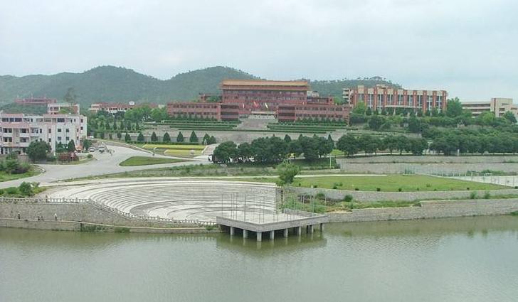 仰恩大学VS福建阳光学院，哪个学校好，你会选择谁？