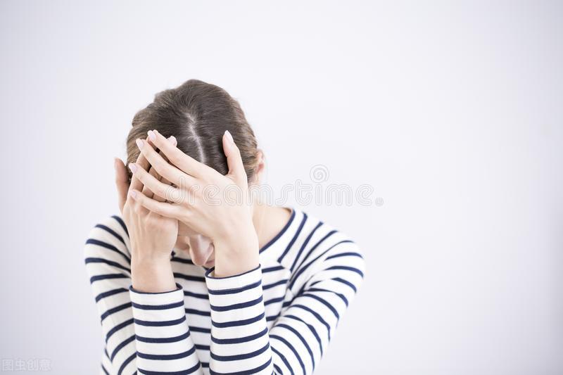 医生以为女人被家暴报警,女朋友5年前被侵害过报警有用吗