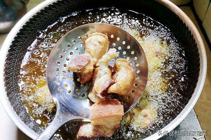 年夜饭猪蹄汤寓意,年夜饭必备家常菜猪蹄寓意