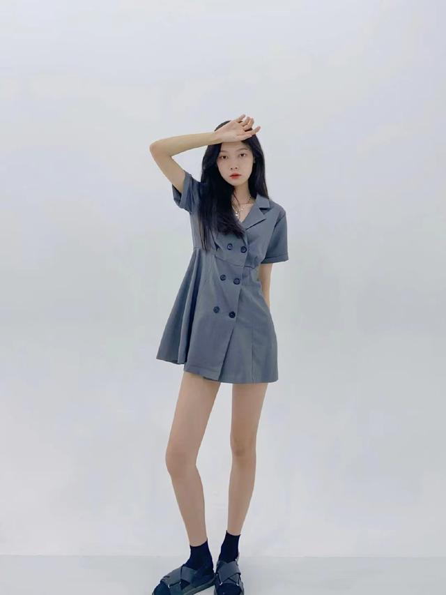 万能拍照姿势站姿图片可爱,自拍显瘦姿势大全站姿户外