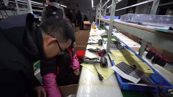 仿制网红吹风机新闻 (吹风机链条真假)