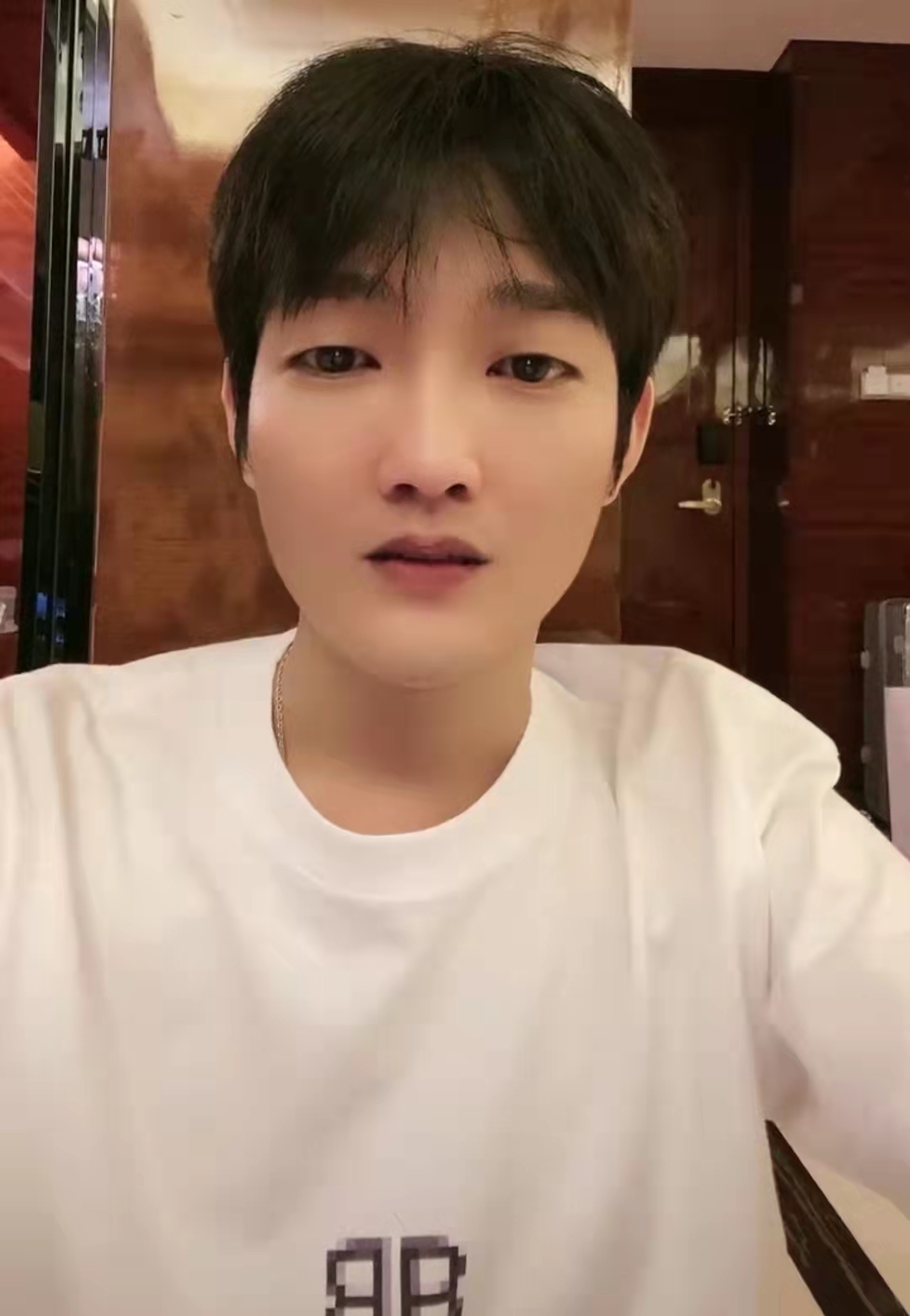 刻意炒作低俗PK，哑舍洪大炮林先生，三大网红直播权限被封禁