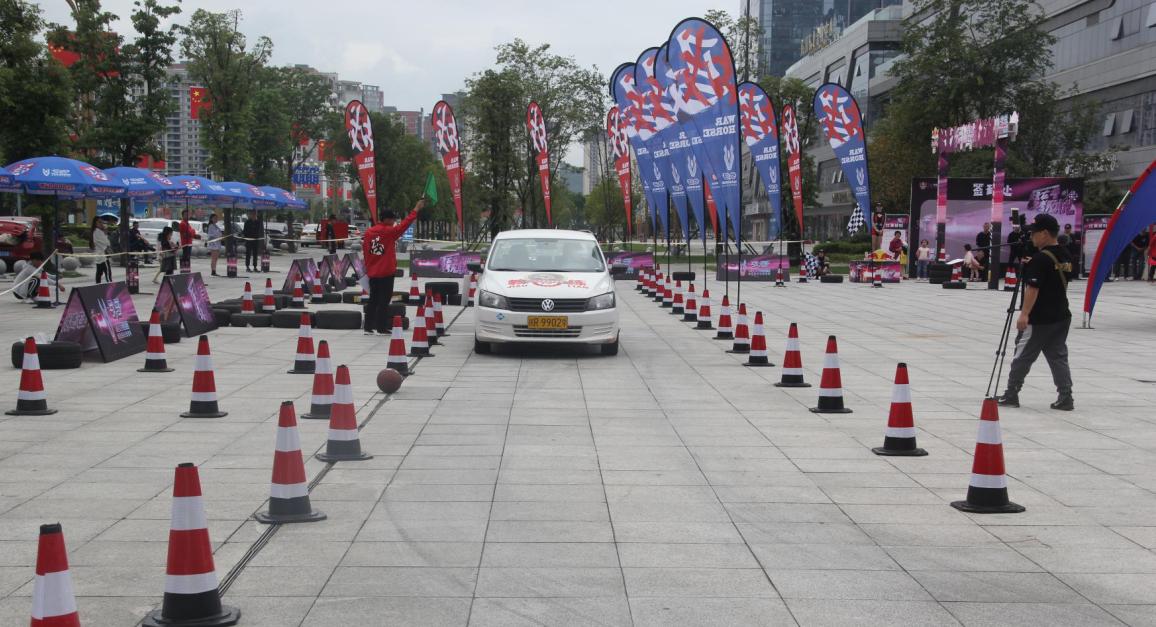 红牛驾考争霸赛,能量在手