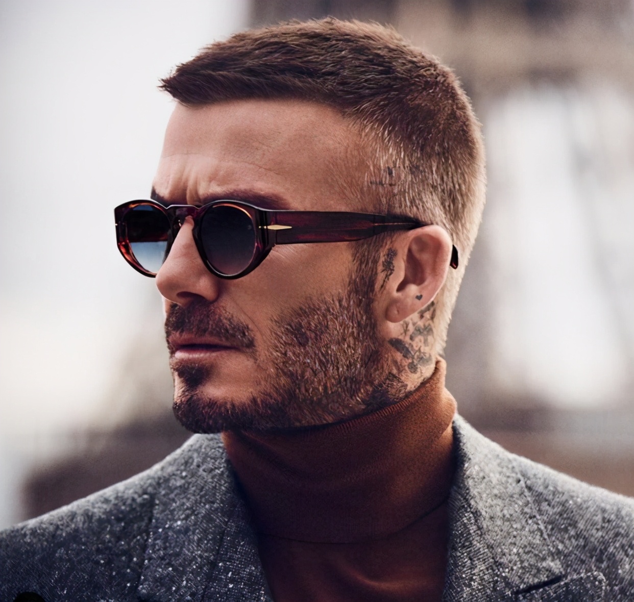 c罗换板寸新发型抢眼,c罗不忘初心