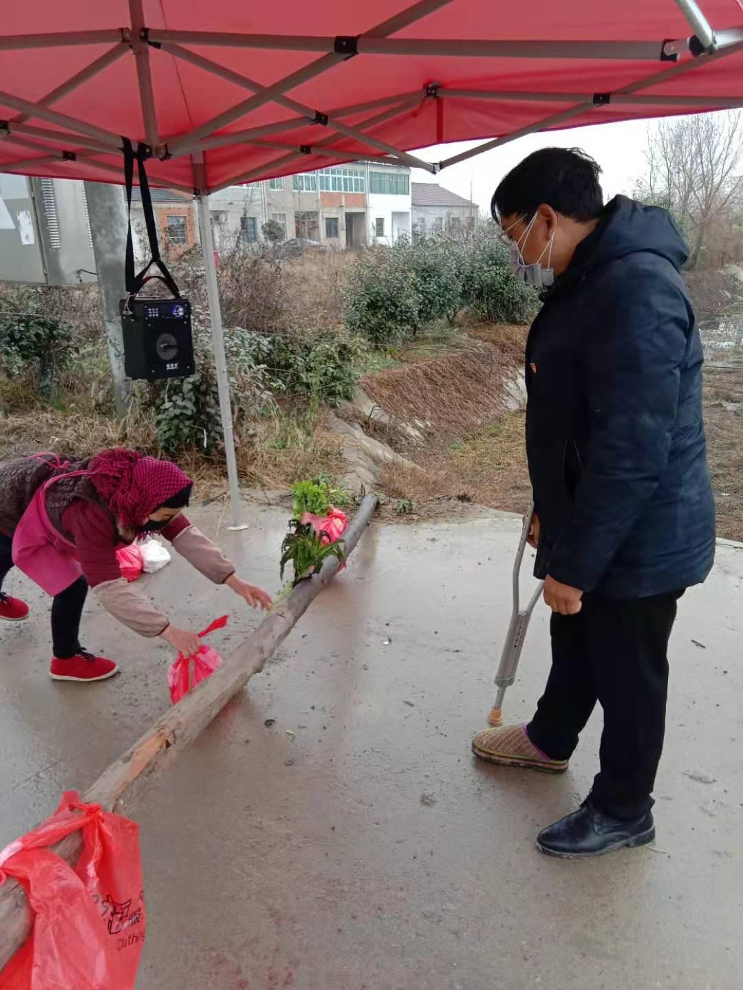 战疫一线党员志愿者在行动,战疫先锋坚守者的身影