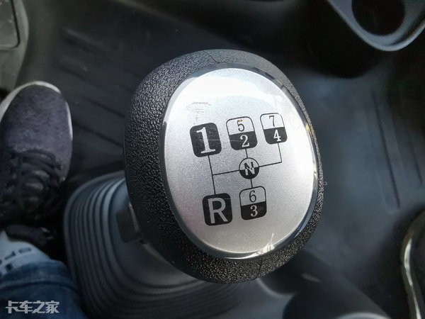 东风天龙KL最新款,东风天龙kl改装座椅升级