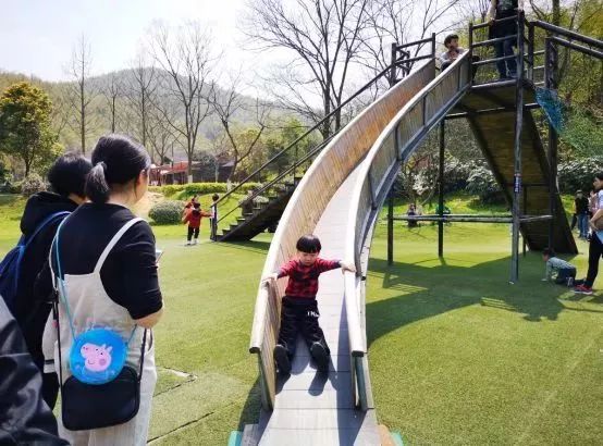 不负假期不负青春,不负韶光享受春日