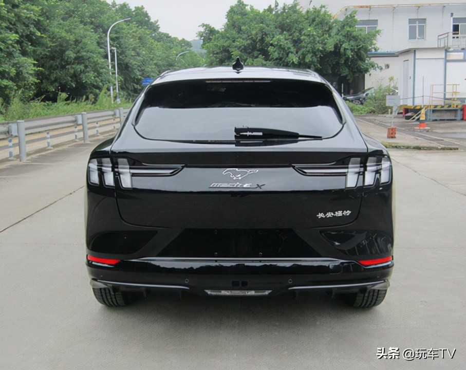 野马”国产年底交付！肌肉感满满，Mustang车主：卖车换它