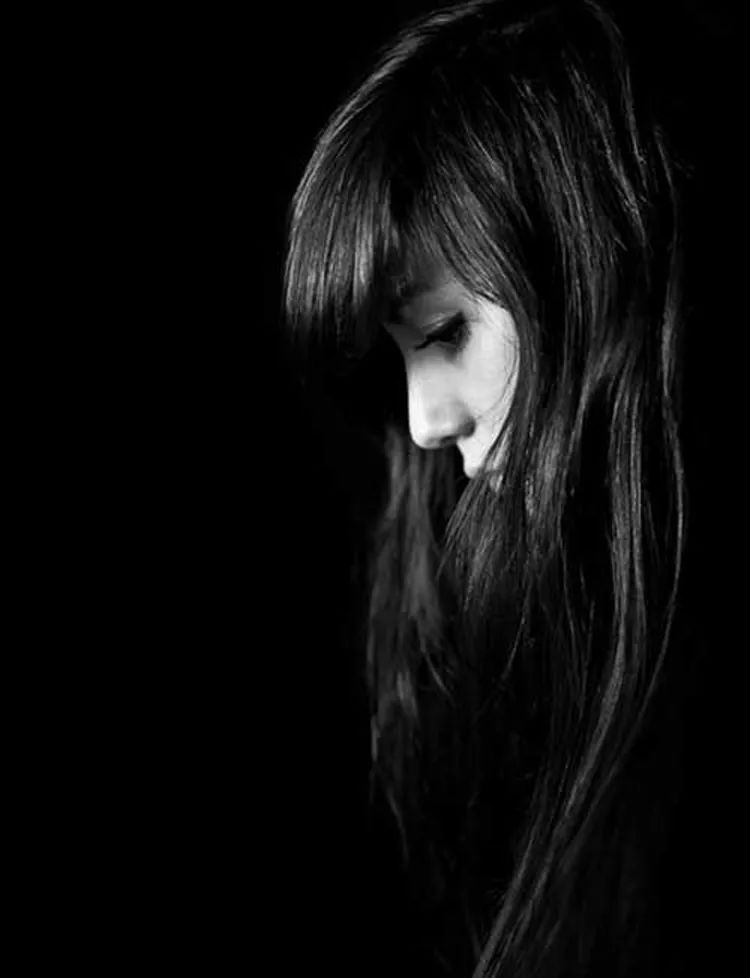 怎么拍出背景是黑色的人物照片,苹果手机如何拍出黑色背景照片