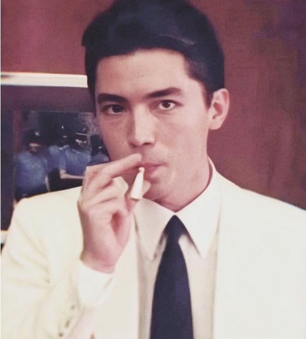 67岁尊龙近照曾是亚洲最美男子,69岁尊龙近照身材走样