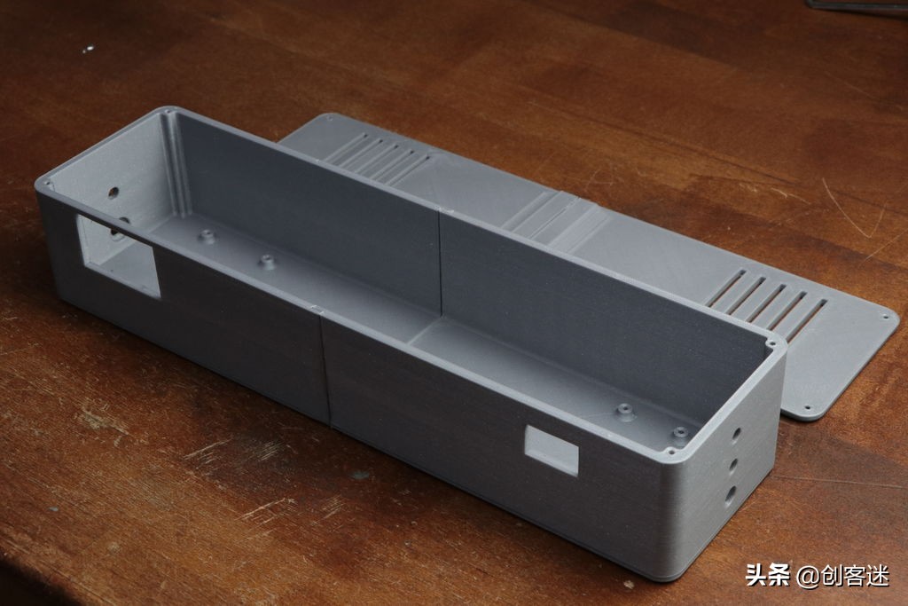 怎么用手机做笔记本电脑的电源,自制移动电源可以给笔记本充电