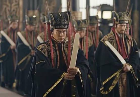 顶戴花翎对应的品级和官位,古代官职顶戴花翎大全