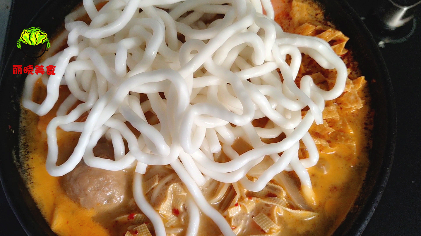 在家教你如何做麻辣烫,想吃麻辣烫但是不能吃辣怎么做