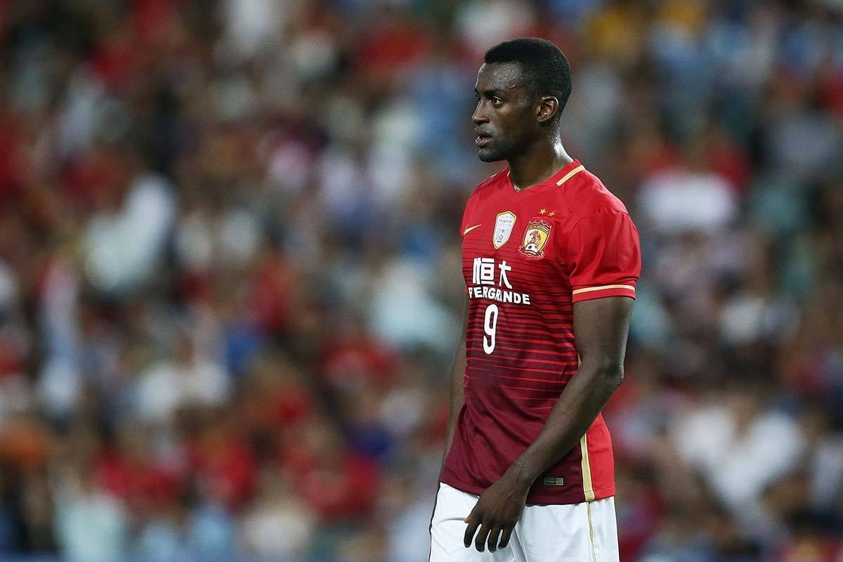 从金靴3连庄，到如今33岁濒临退役！这名恒大标王的故事令人嘘唏