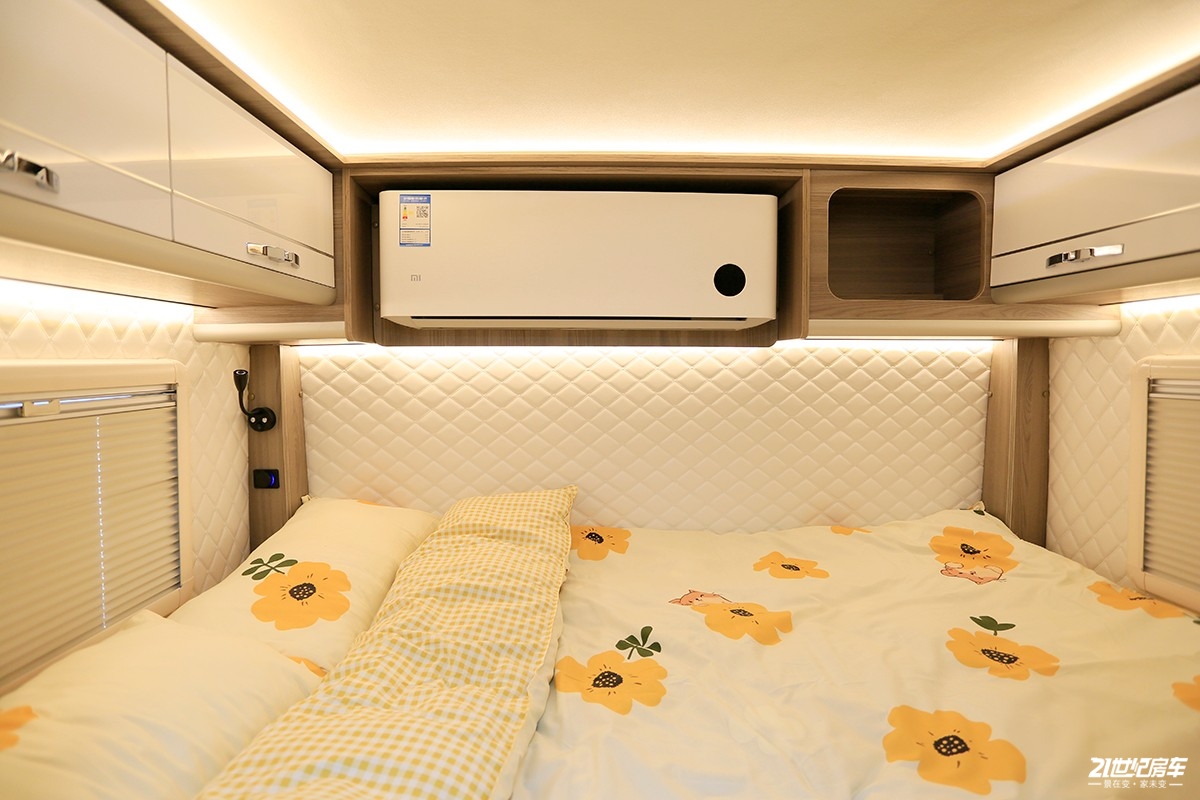 性价比入门房车,新飞国六平头轻卡房车