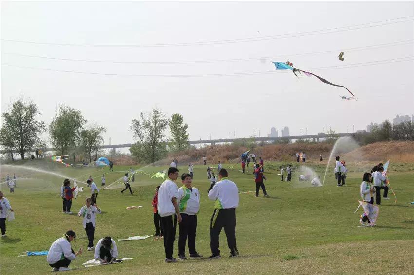 经开一中报名须知,叮咚您的备考秘籍已送达