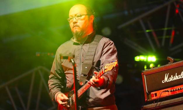 49岁窦唯和自己铁粉三婚俗掉了？这位“王菲前夫”从没成过仙啊！