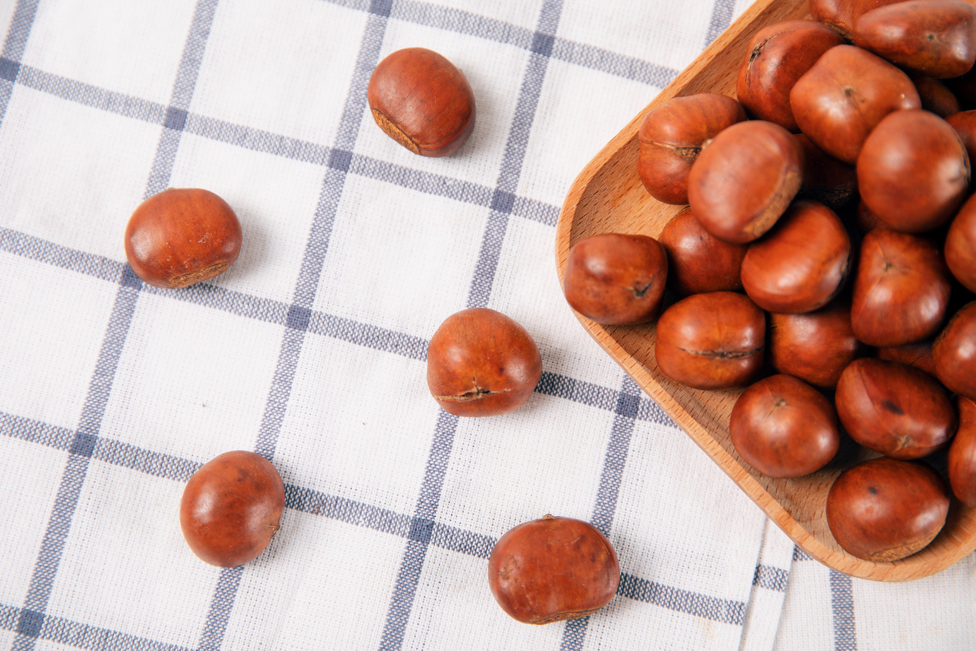 软糯糯的糖炒栗子,糖炒栗子吃多了胃出血怎么办