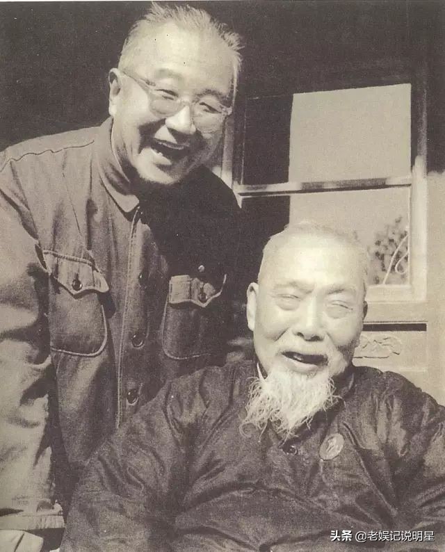 启功自述生平视频,启功晚年照片大全