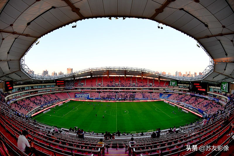 中国第1个足球场,虹口足球场有免费的足球场