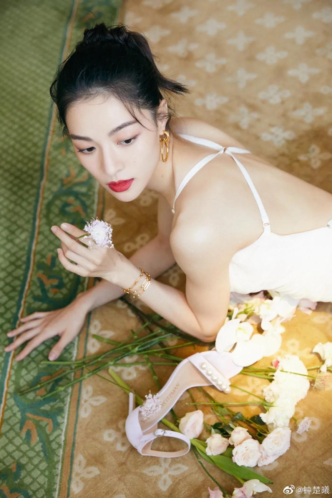 女人变美靠发型,变美烫发型