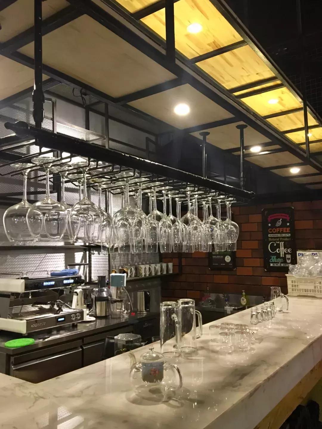 烧烤也能红遍金钻广场一条街,长春烧烤最有特色的烧烤店