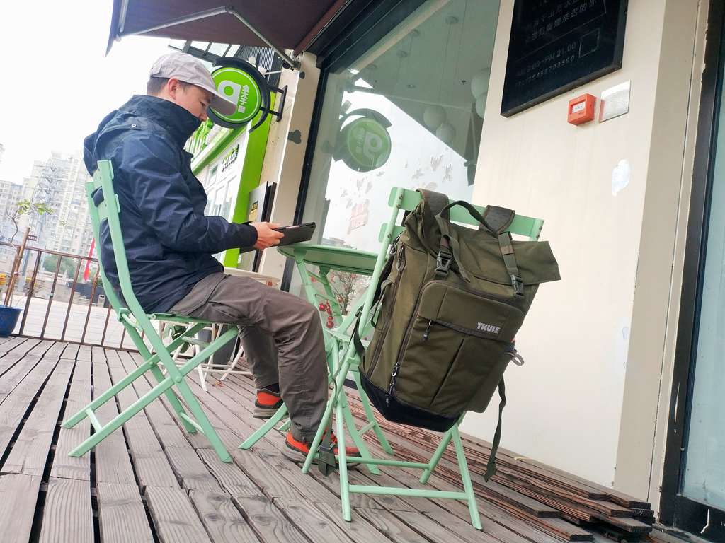 thule拓乐车载户外装备,拓乐thule25lvea背包测评