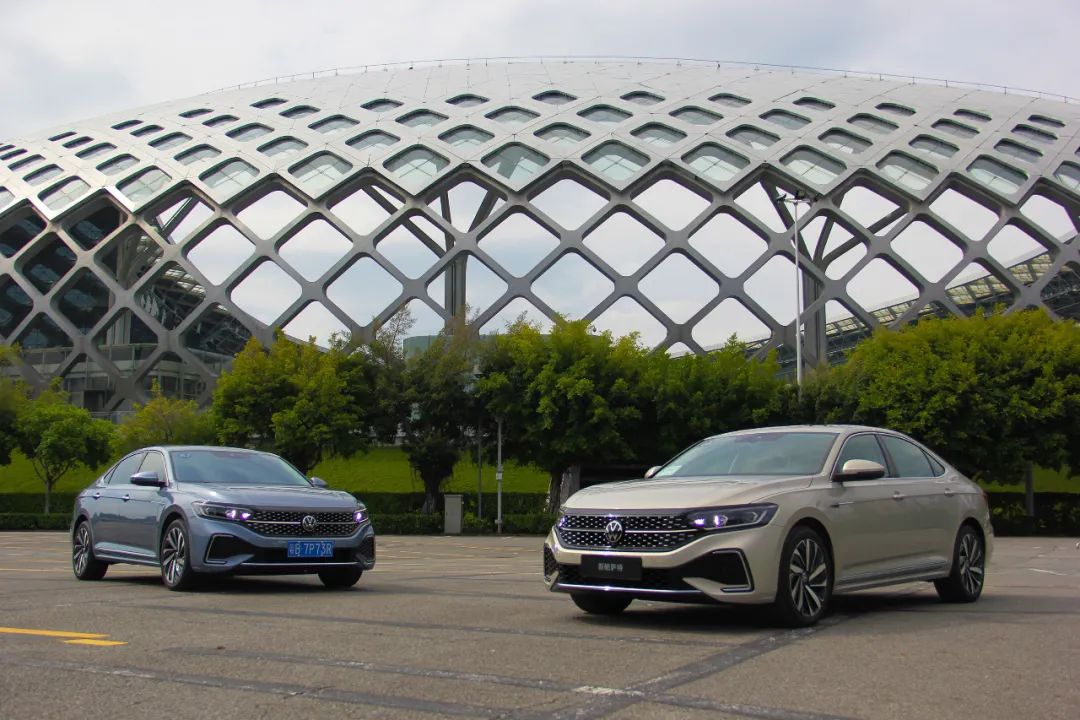 最新款帕萨特顶配评测,不再油腻